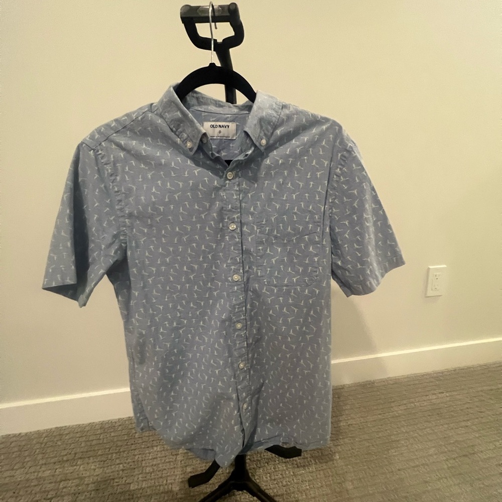 Old Navy Men's Light Blue Bird Patterned Shirt